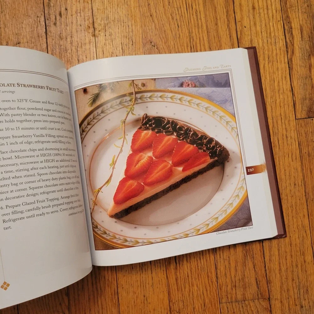 Hersheys Cookbook Best Loved Recipes Hardcover Gift Home Decor Staging Retro